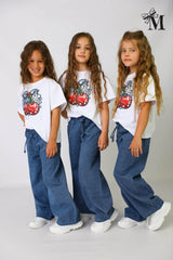 Spodnie jeans dziewczęce z kieszonkami i cyrkoniami, kolor jeans, producent MałaMi, numer produktu 2215-24626-26