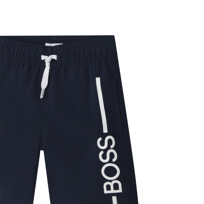 HUGO BOSS J24768-849 Bermudy kąpielowe chłopięce kolor granatowy -  - #tag1# - #tag2# - #tag3# - #tag4#