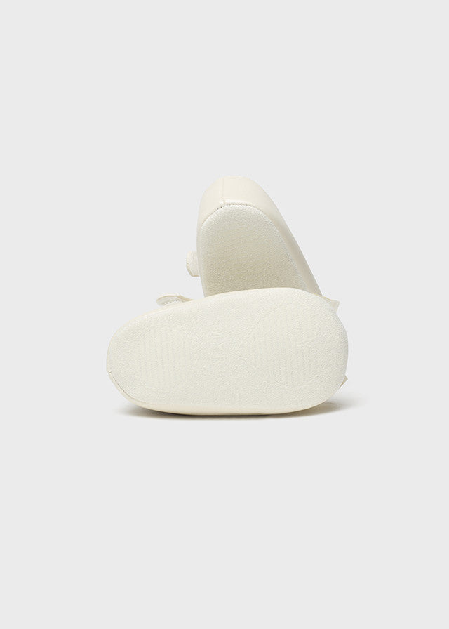 Mayoral 9633-90 Zestaw buciki i opaska dziewczynka kolor kremowy -  - #tag1# - #tag2# - #tag3# - #tag4#